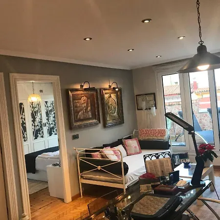 Cental Penthouse, Parking, Wifi, Recently Renovated Apartamento *