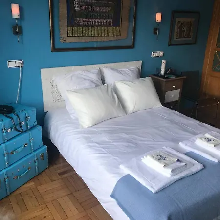 Apartamento Cental Penthouse, Parking, Wifi, Recently Renovated *
