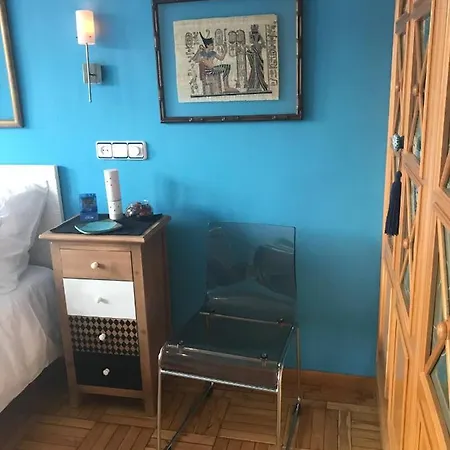 Cental Penthouse, Parking, Wifi, Recently Renovated Apartamento