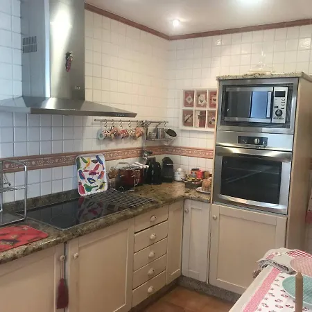 Cental Penthouse, Parking, Wifi, Recently Renovated