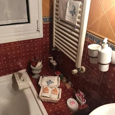 Cental Penthouse, Parking, Wifi, Recently Renovated *